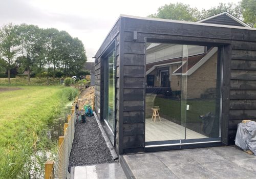 Garage met lounge